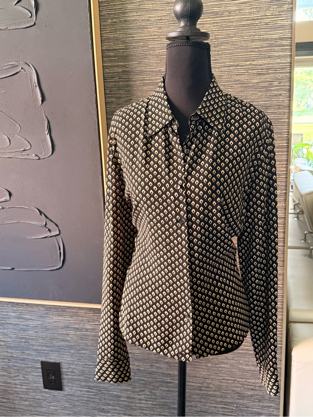 Ann Taylor Black Button-Down Shirt with Cream Geometric Print